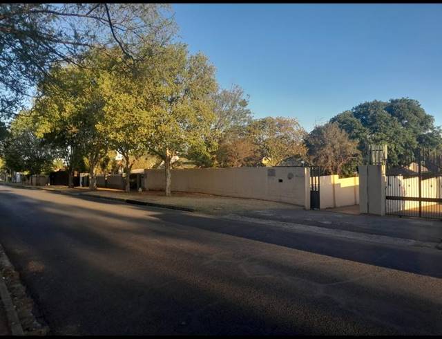 4 BEDROOM HOUSE FOR SALE IN LAMBTON